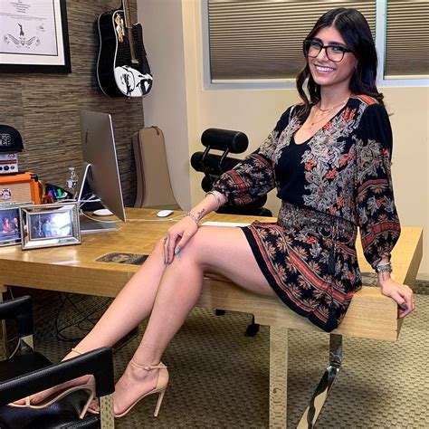 mia khalifa high heels|Mia Khalifa In Heels Vidéos Porno 